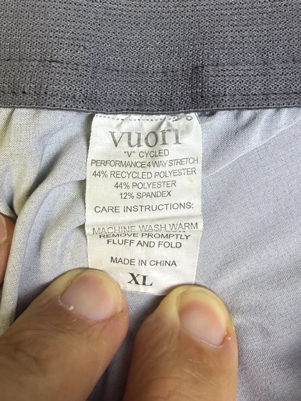 Vuori Athletic Shorts Mens XL Gray Black Workout l Drawstring Zip Pocket Unlined
